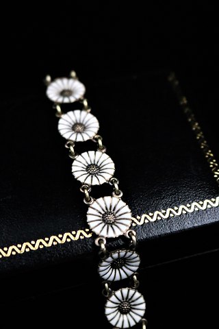 Old Marguerite / Daisy bracelet in sterling silver and white enamel from A. Michaelsen...