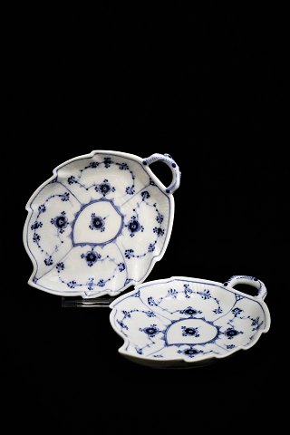 Royal Copenhagen Blue Fluted Plain leaf shaped small dish with handle. RC#1/143. Before 1923...