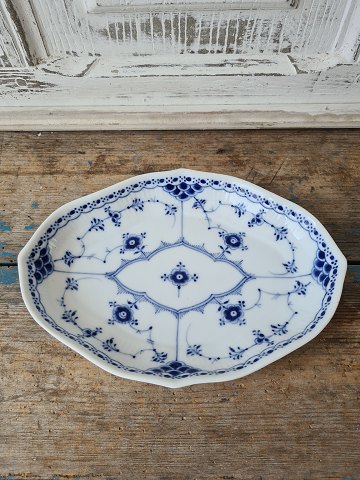 Royal Copenhagen Musselmalet halvblonde asietNo. 552