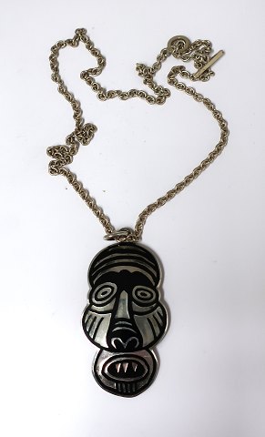 Jens Tage Hansen. Stamped JTH. Sterling pendant with Greenland motif incl. chain (925). Height 62 mm. Width 35 mm