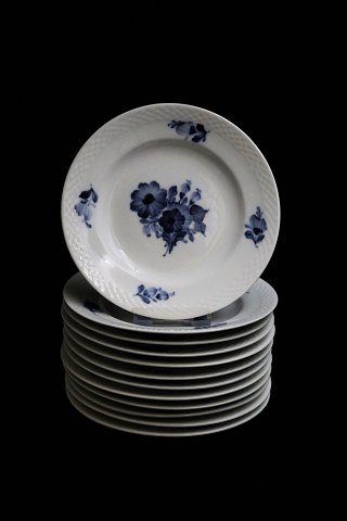 Royal Copenhagen Blå Blomst flettet desserttallerken.Dia.:17,5cm.   RC#10/8093...