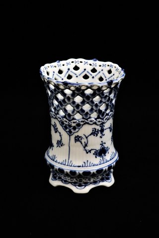 Royal Copenhagen Blue Fluted full lace cigar mug / vase. RC# 1/1016...