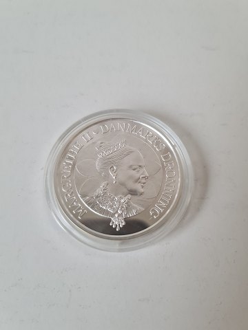 Jubilæumsmønt i sølv. 200 kr. mønt i anledningen af Dronning Margrethe II 60 års fødselsdag 16. april 2000