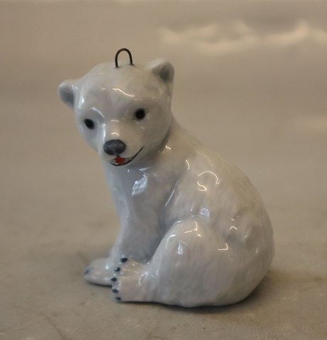 0810 Kgl. Isbjørneunge 6 cm figurornament Sven Vestergaard 2010   1249810 Kongelig Dansk