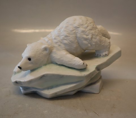 Polar Expedition collection 1990 Maruri  Polar bear on ice 9 x 15 cm   Fine Porcelain 9003