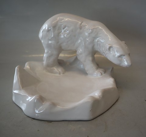 Michael Andersen 348 - A White glazed polar bear on tray 16 x 23 cm Bornholm Pottery