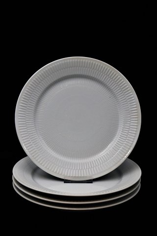 Hvid Royal Copenhagen middags tallerken Dia.:27cm. med Fiflet mønster.RC# 627.Fra 1985-2000...
