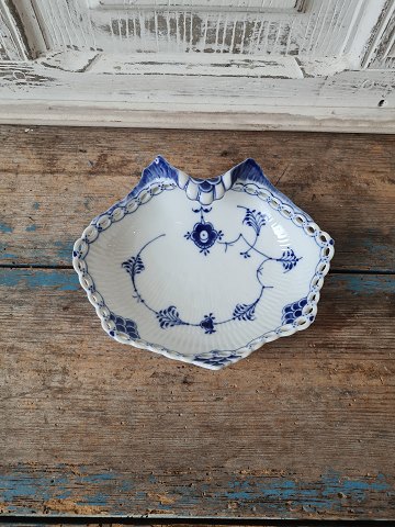 Royal Copenhagen Musselmalet helblonde muslingeformet asiet No. 1074