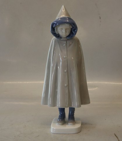 Art Nouveau B&G 1705 Girl in cloak 24 cm B&G Porcelain