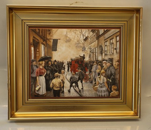 B&G Porcelain painting in golden frame ca 34 x 39.5 cm Paul Fisher (1860-1934) Fire in the street: Skindergade 1896 no 759 of 1750