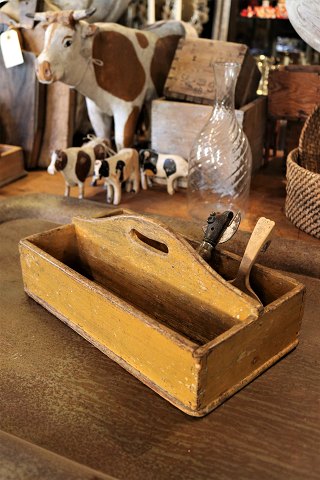 Swedish 19th century cutlery tray in wood with original ocher color with a very fine patina...
