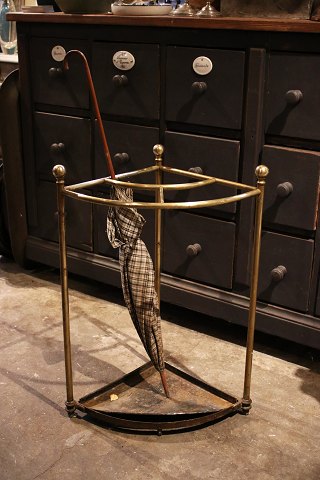 Old French umbrella stand in brass with drip tray in metal and with a very fine patina...