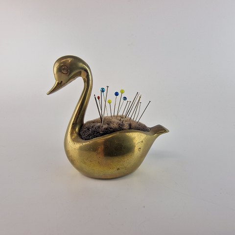 NålepudeMessing svane