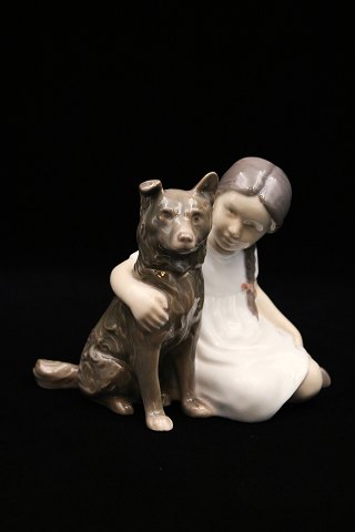 Sjælden porcelænsfigur fra Bing & Grøndahl af pige med hund.B&G#1973...