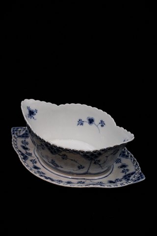 Royal Copenhagen musselmalet helblonde sovseskål på fast underfad.1.sort.RC# 1/1105...