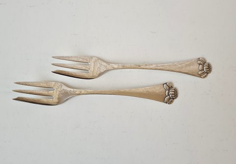Water lilly cake fork in silver