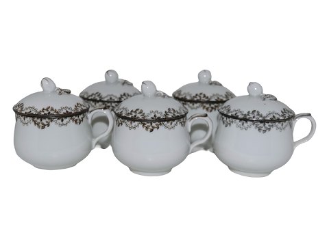 Royal CopenhagenLidded custard cup from 1800-1820