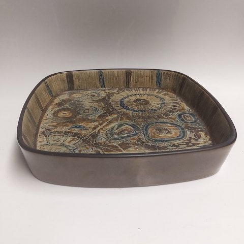 Large Royal yal Copenhagen baca dish In ceramic