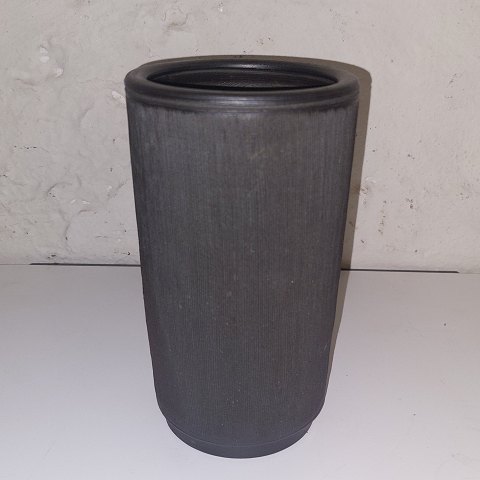 Black Dagnæs vase In ceramic​
