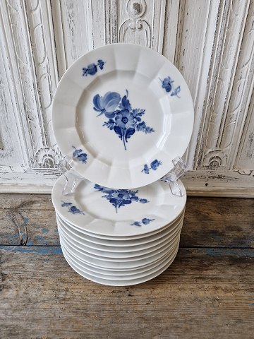 Royal Copenhagen Blue Flower plate no. 8514 - 19.5 cm.