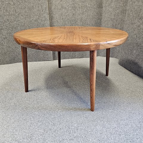 VV Møbler SpøttrupsofabordModel nr. 13palisander