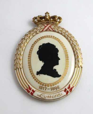 Royal Copenhagen. Silhouette platte. Dronning Louise. 1906. Højde 12,6 cm. (1 sortering)