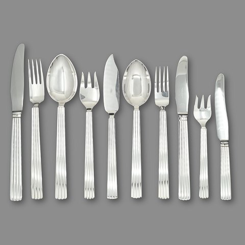Georg Jensen, Sigvard Bernadotte; Bernadotte sølvbestik komplet til 6 pers. 71 dele