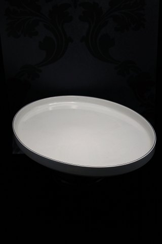 Royal Copenhagen - Aluminia Blu edge earthenware, oval dish / tray.H: 3cm. 49x31cm. RC# 3080...
