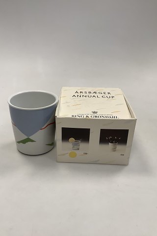 Bing og Grøndahl Årsbæger fra 1988 af Hans Christian Rasmussen