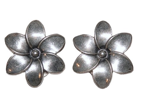Dansk sølvStørre øreclips i form af blomster fra ca. 1940-1960