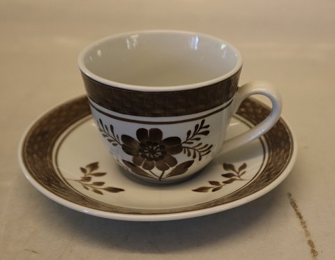 Brun Trankebar  2124-45 Mocha kop  9 cl / 5 cm & underkop 11.6 cm    Aluminia Fajance