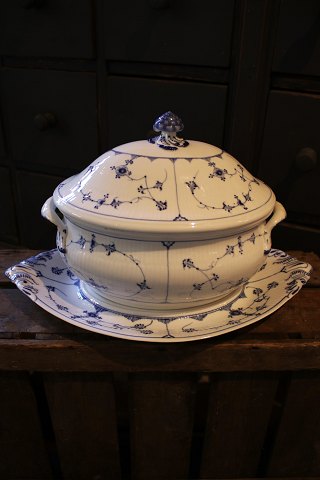 Royal Copenhagen, Blue Fluted Plain large oval terrine with matching saucer.1850-70...