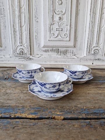 Royal Copenhagen Blue fluted full lace rare small coffee cup no. 1159 - 1894-1900