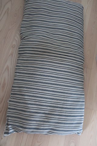 item no: 588527