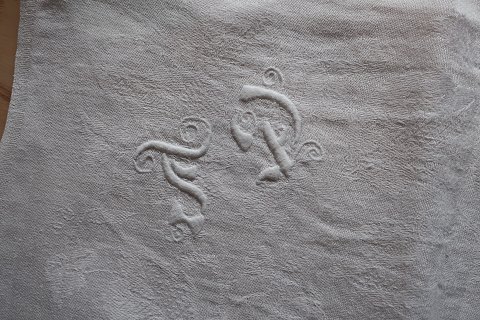 item no: 588626