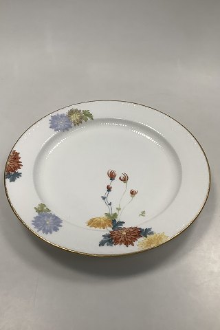 Royal Copenhagen No 93 White Half Laced w. Flowers and Gold Round Serving Platter 32,3cm / 12.72 inch