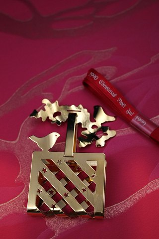 Georg Jensen jule ornament / juletræspynt i forgyldt metal fra 1990 i original æske.