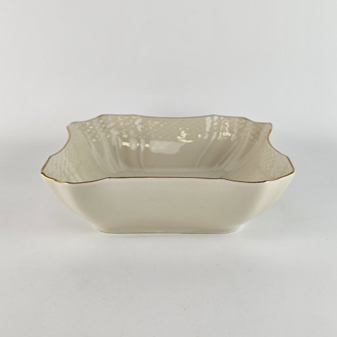 RC kantet skål1522Sirius21x21 cm