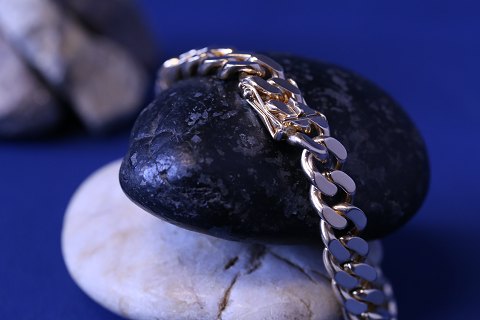 item no: 599182