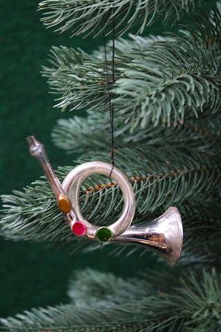 Gammel glas julepynt fra 1930 i form af trompet. L: 11cm.