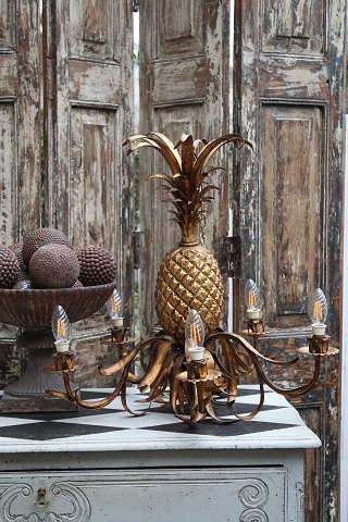 Dekorativ , fransk Maison Charles ananas lysekrone i forgyldt bronze fra 40érne...