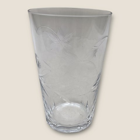 glasses with cut pattern