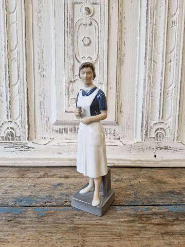Royal Copenhagen figur - Sygeplejerske no. 4507