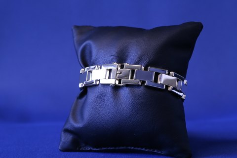 item no: 605360