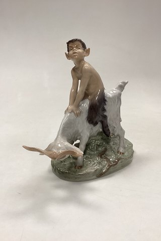 Royal Copenhagen Figur - Faun på ged No. 737