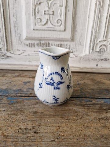 B&G Blåmalet Hotelporcelæn flødekande med logo "Konditori Bristol Zola" no. 2042