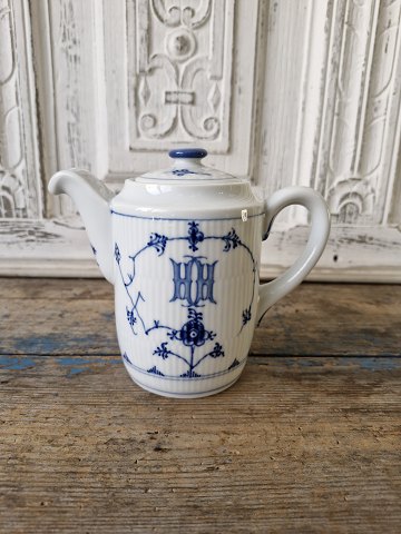 B&G Blåmalet Hotelporcelæn lille kaffekande med logo "HH" no. 821
