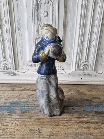Michael Andersen figur fra årstidsserien - Vinter - kvinde med muffe no. 5252