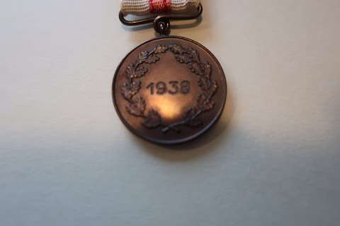 For samleren: Risskov Roklub - Klubmester - 1938Med bånd, nål  og emblemH: 4cm