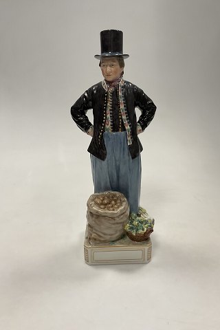 Royal Copenhagen Overglaze Figurine Jan Hansen Schmidt Torvedragt, Amager No. 12103